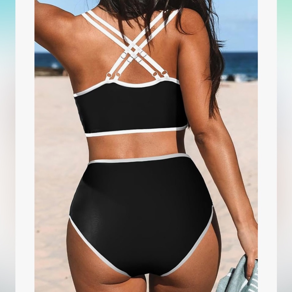 Swimsuit - Picture 2 of 7